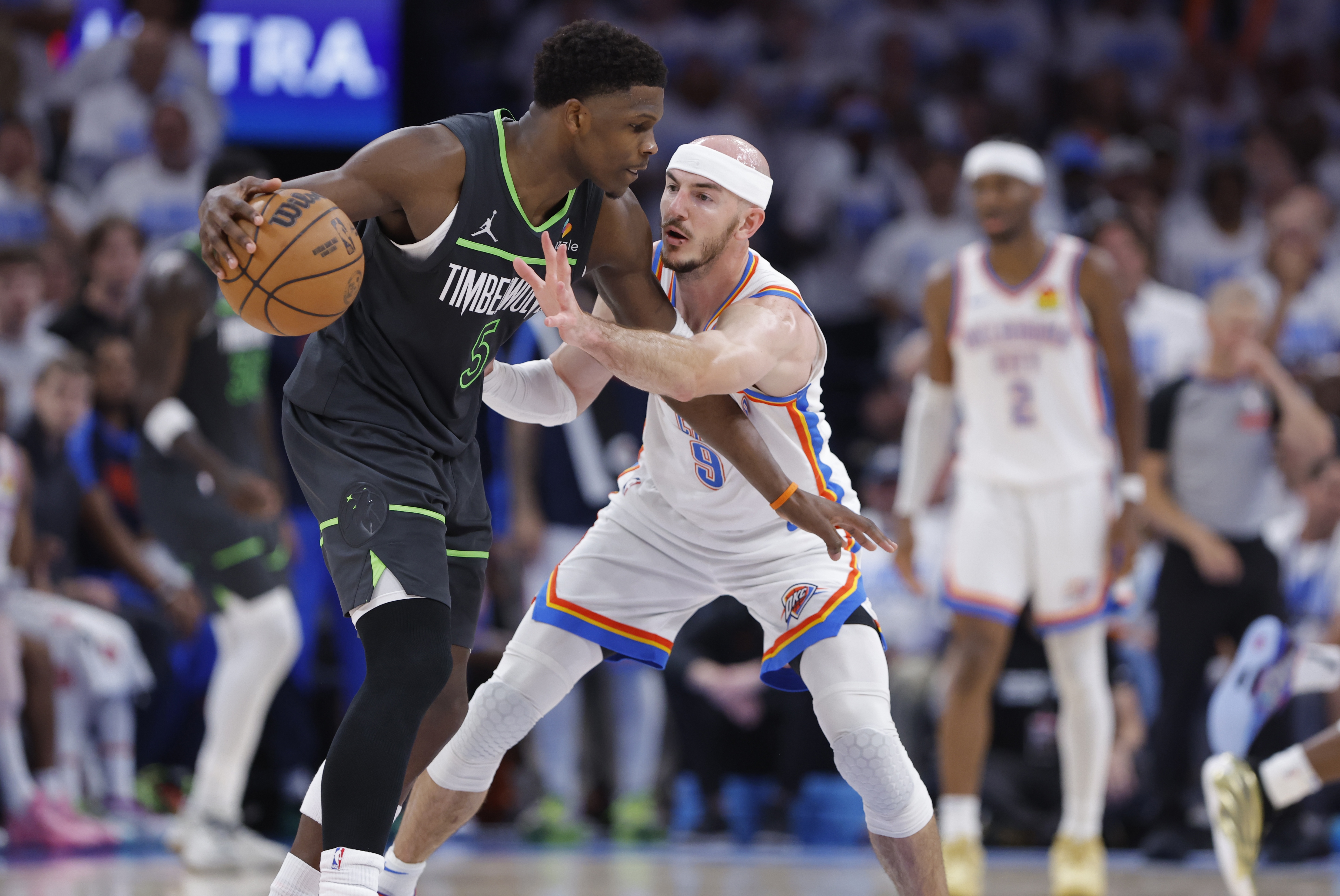 雷霆力克辽宁队，德罗赞统治全场