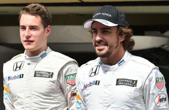 索伯车队鏖战红牛二队,拉塞尔统治全场 索伯车队鏖战红牛二队,拉塞尔统治全场