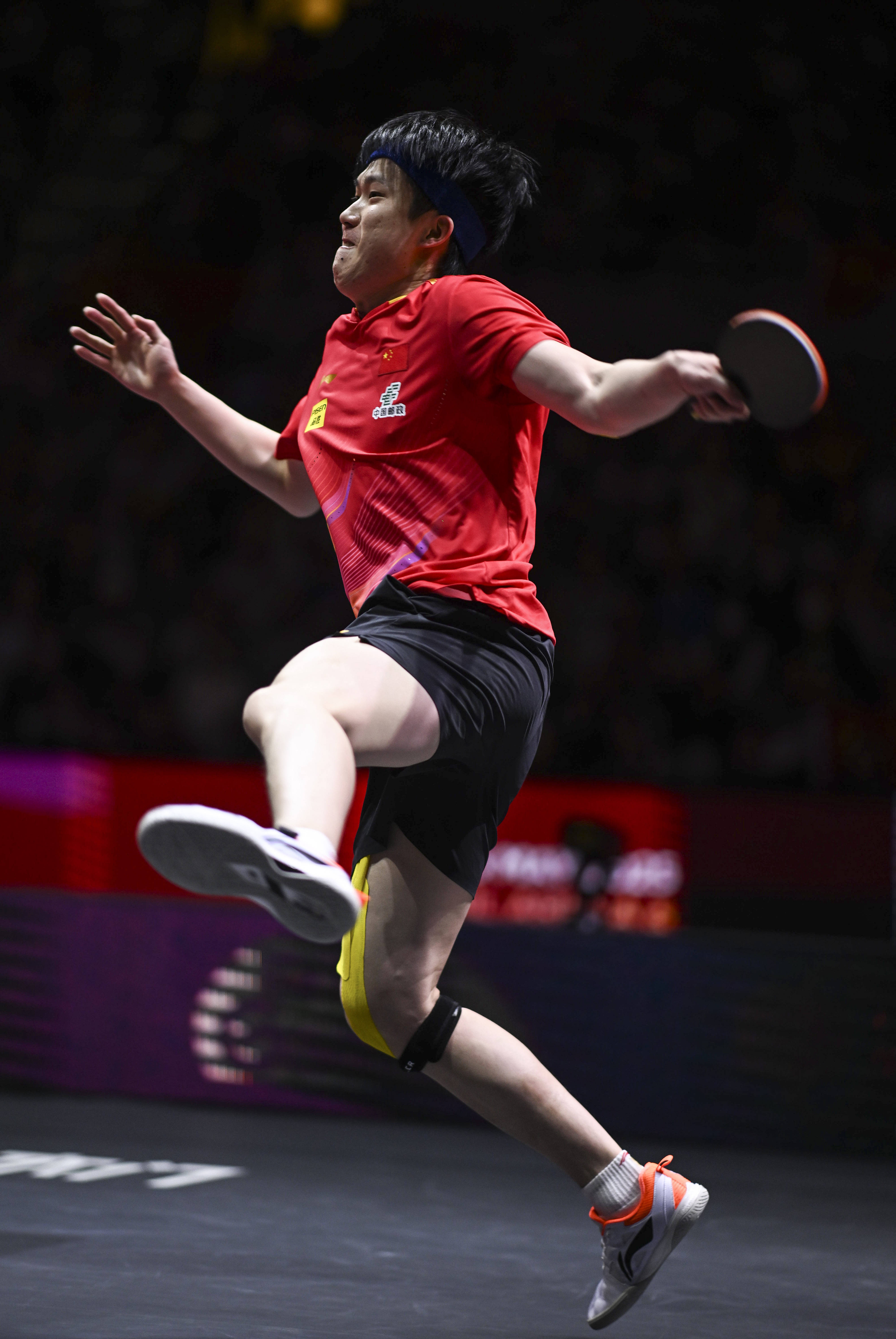 英格兰队碾压日本队，梁靖崑状态火热