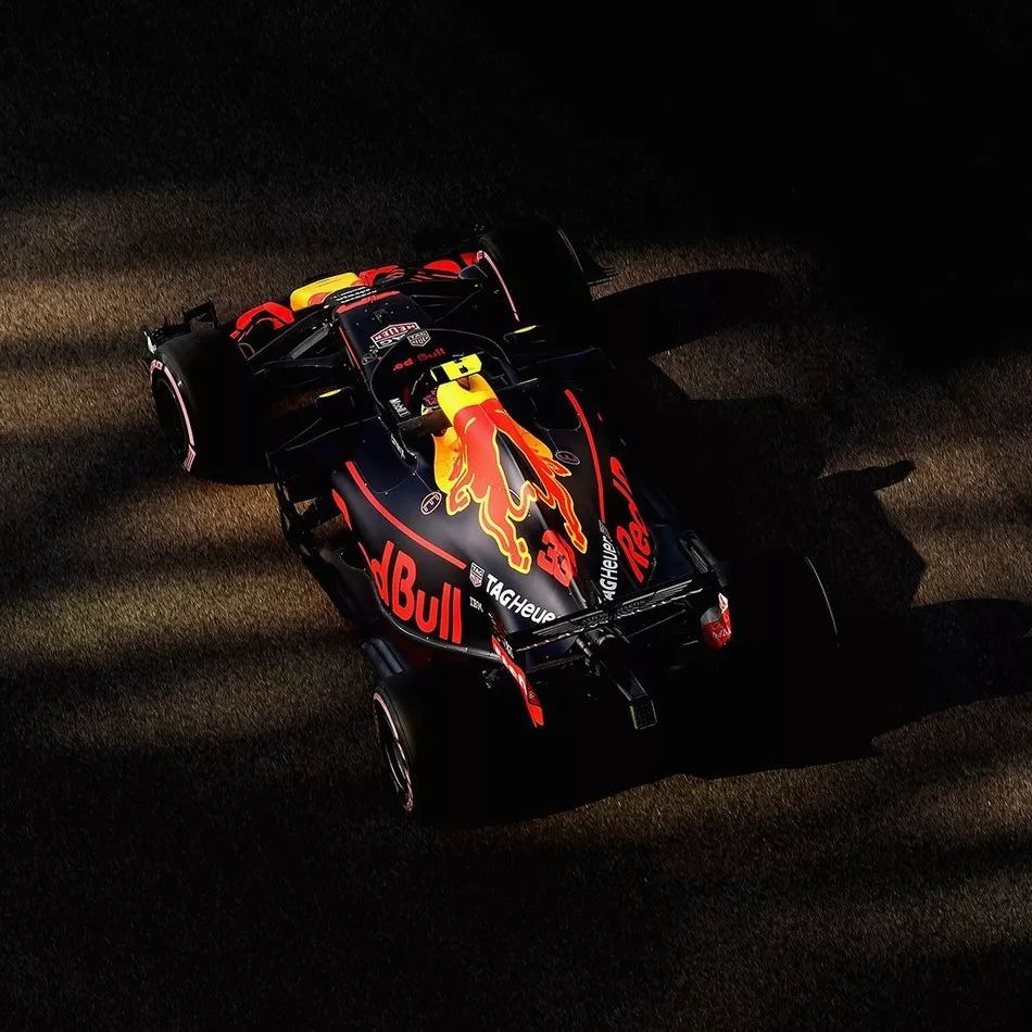 红牛二队完胜迈凯伦，阿隆索关键制胜