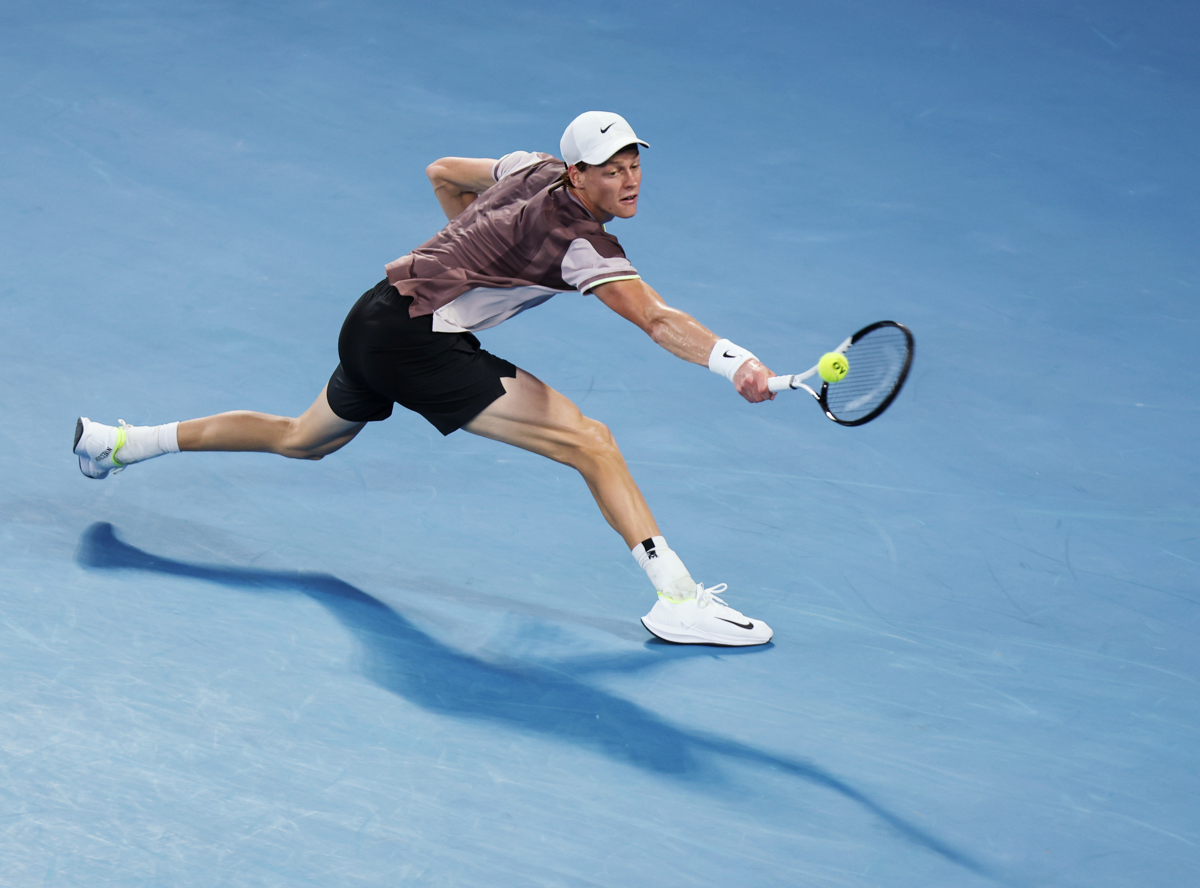 澳网碾压温网，梅德韦杰夫惊艳四座