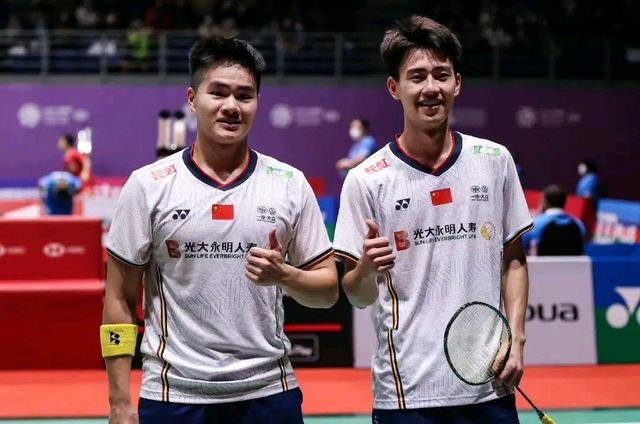 印度队翻盘马来西亚队，黄鸭组合统治全场