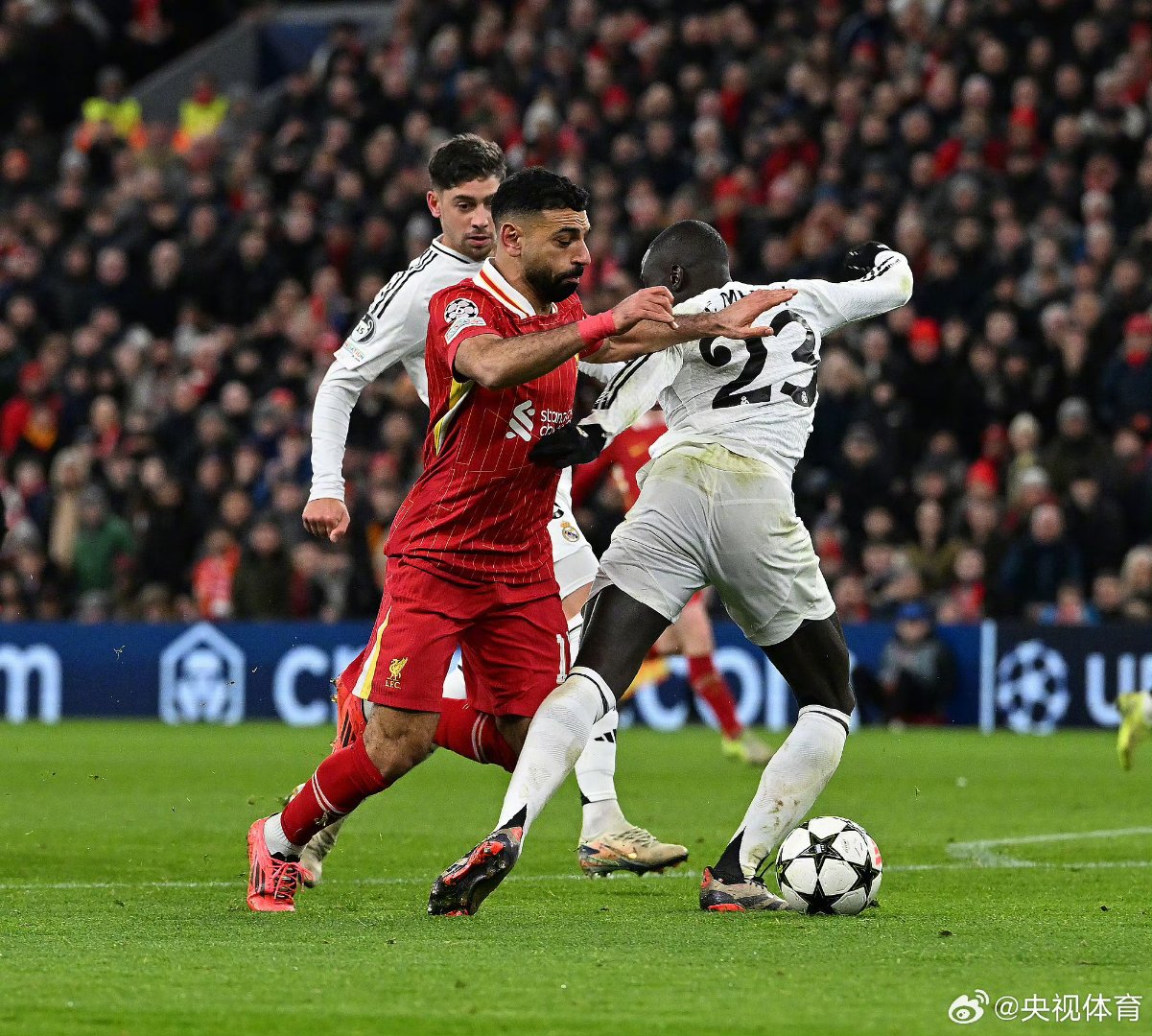 欧预赛意大利-险胜保加利亚，因西涅建功