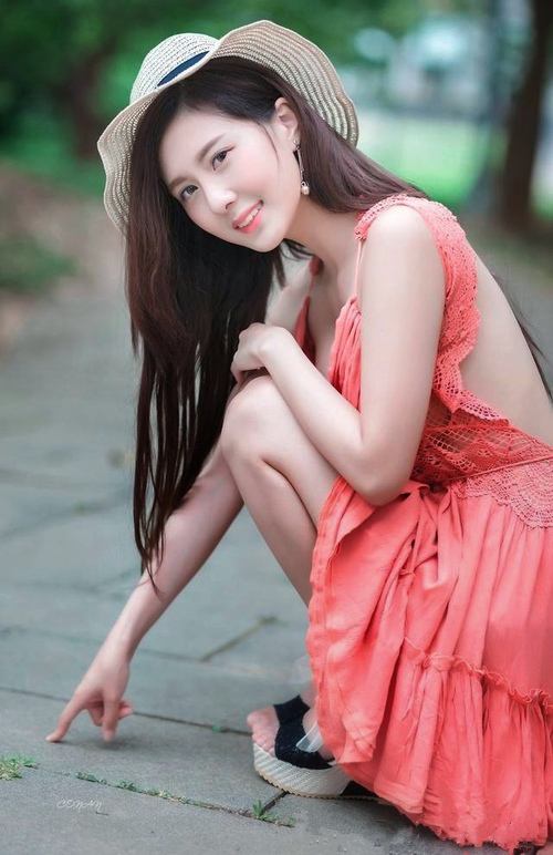 跨界竞技场，当雄鹿血拼灰熊，恩比德却在西甲国家德比接管比赛