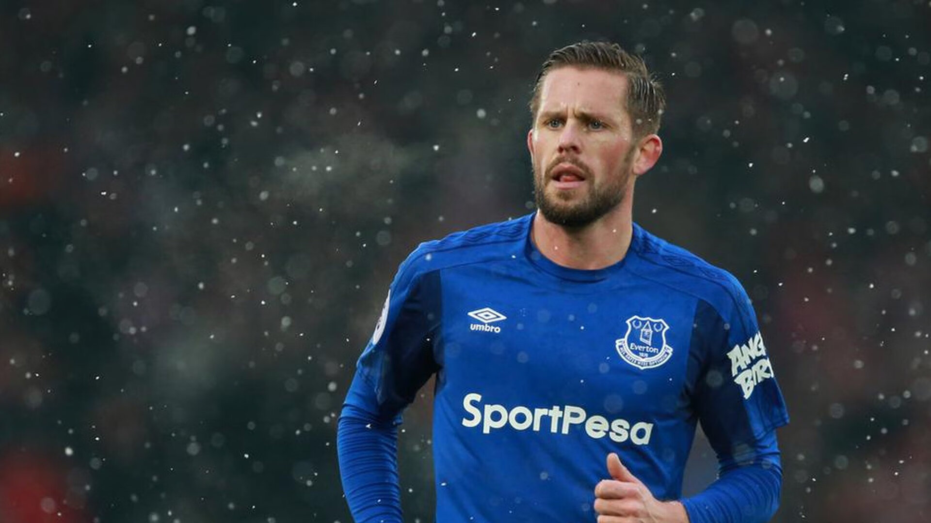 西甲国家德比之夜，莱万让比赛提前失去悬念